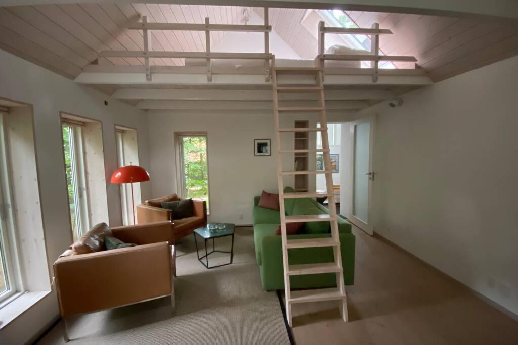 Oak Cottage Near Ronne & Beach Esterno foto