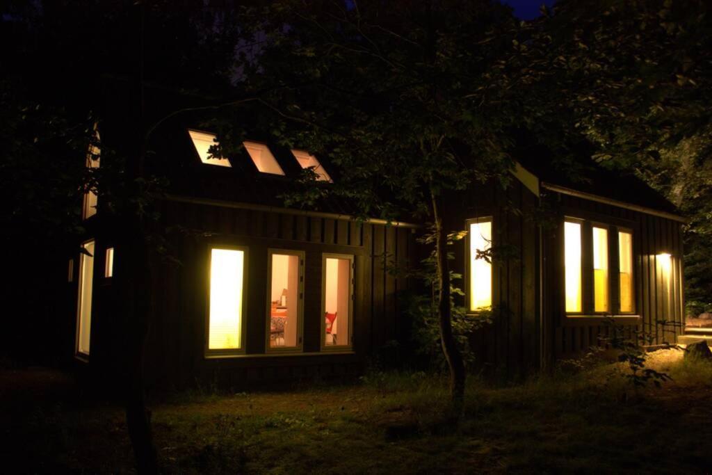 Oak Cottage Near Ronne & Beach Esterno foto
